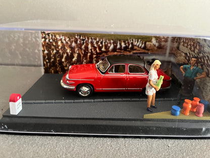 Voiture Miniature Panhard PL 17 Etape 45 La Route Bleue RN7 1/43