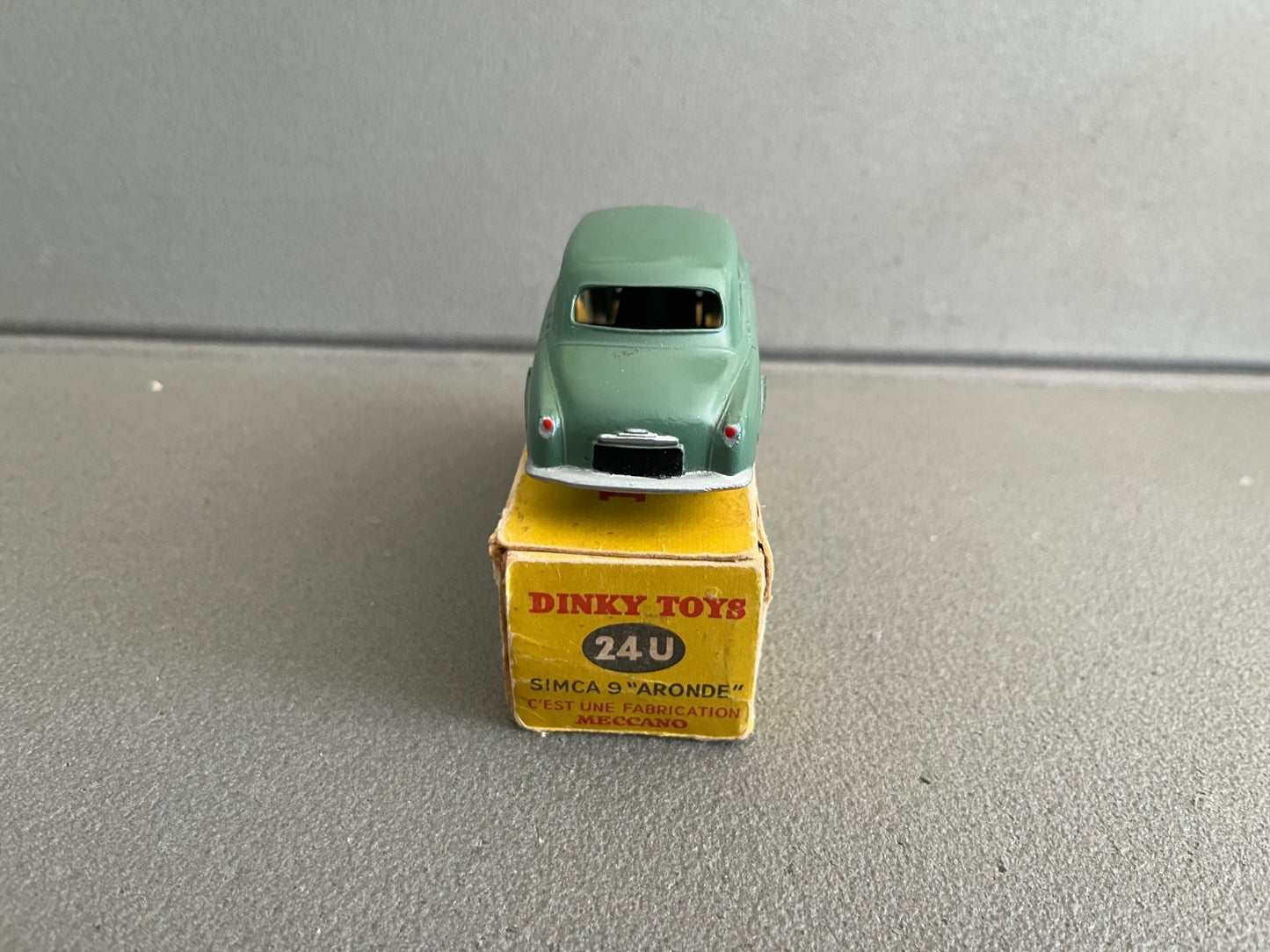 Ancienne Miniature Voiture Simca 9 Aronde Dinky Toys France 24U Boite
