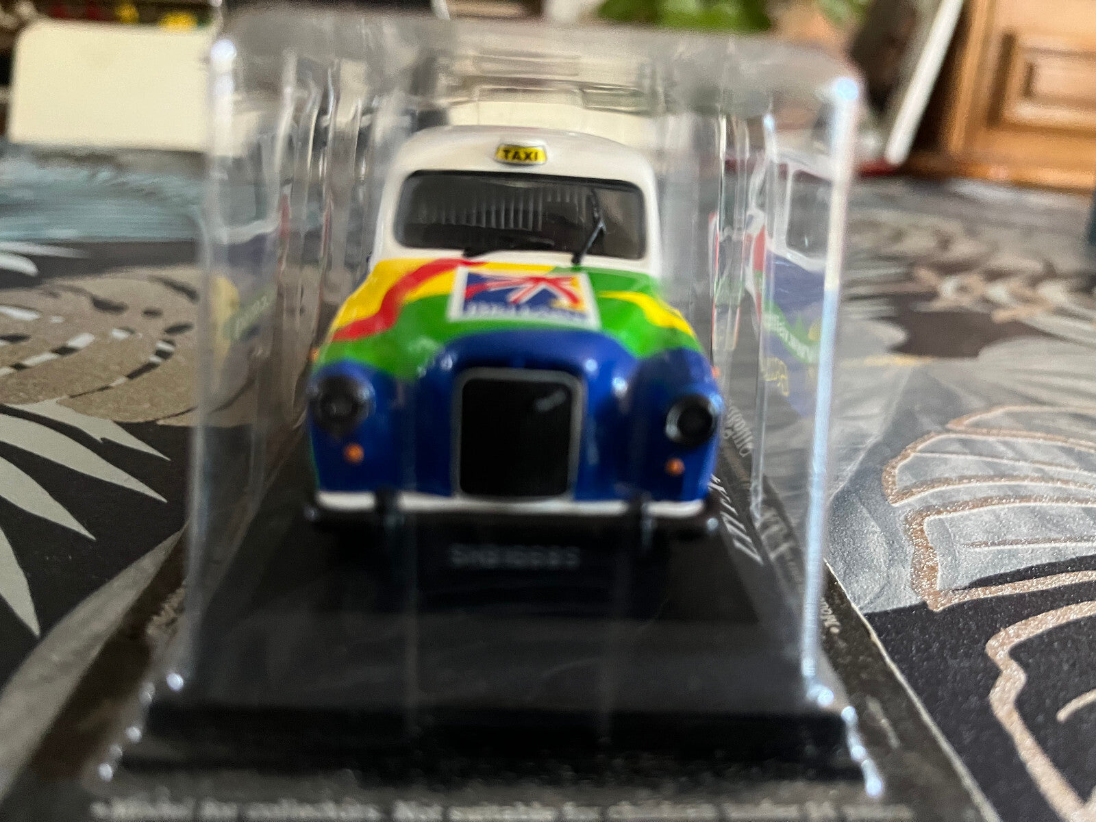 Voiture Miniature Austin LTI FX4 Singapore 2000 Taxi Du Monde au 1/43 Altaya