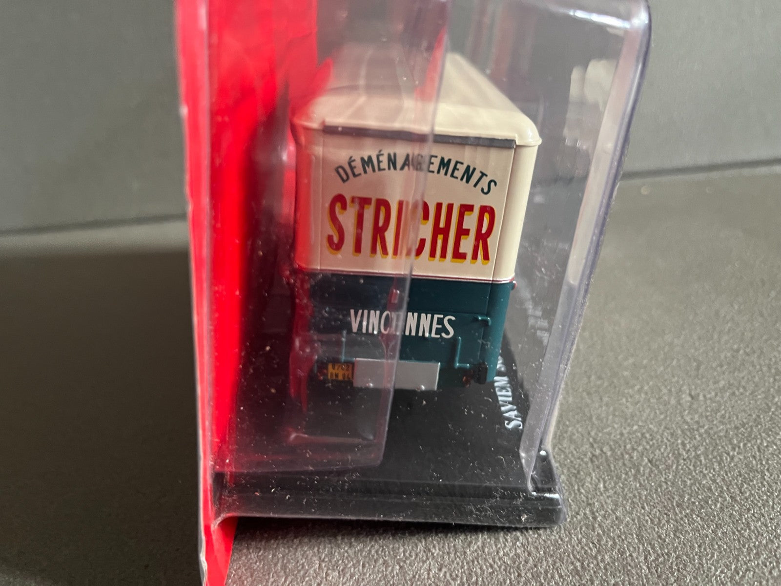 Voiture Miniature Renault Saviem SG 2 MB 35 Fourgon Stricher Hachette 1/43