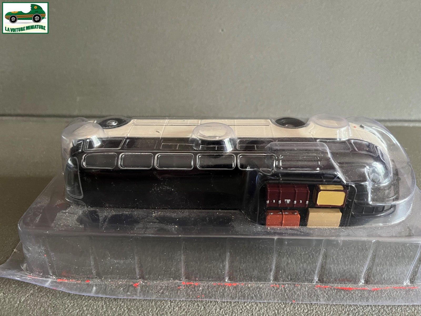 Voiture miniature Isobloc 648 DP 1/43 Autobus Autocars du Monde