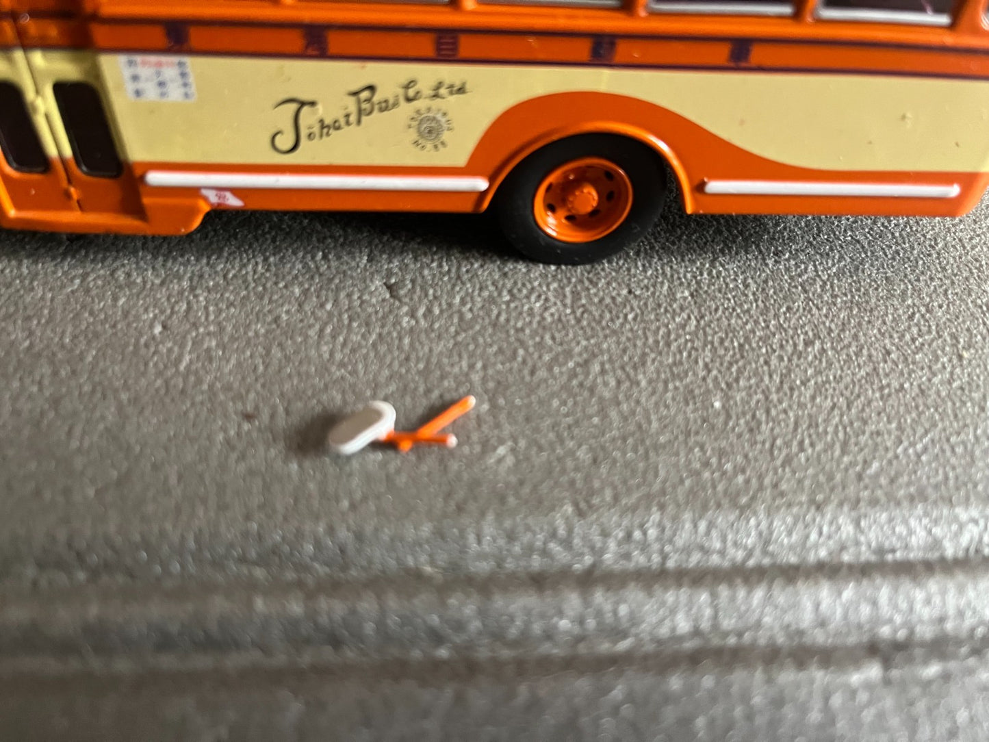 Voiture miniature Isuzu BXD 30 1/43 Autobus Autocars du Monde