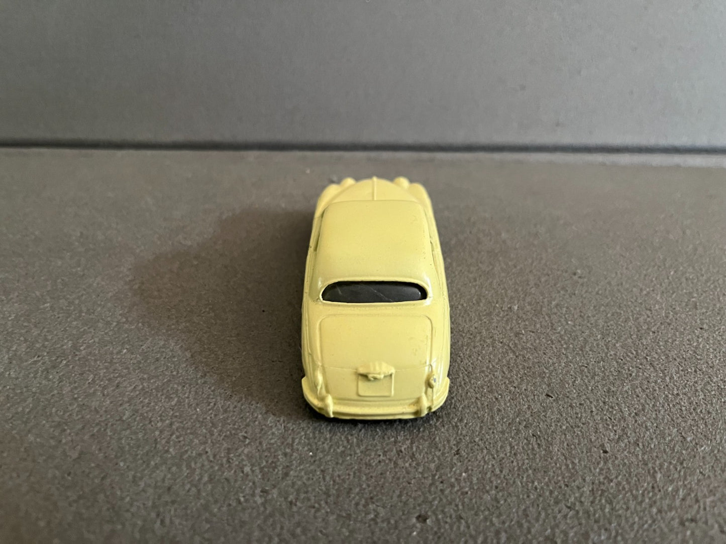 Ancienne Miniature Voiture Jaguar 2.4 Litre Corgi Toys Gt Britain Epave