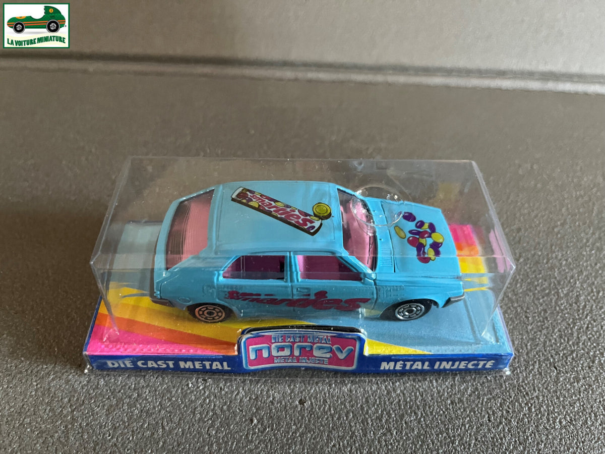 Ancienne Voiture Miniature Renault 14 Smarties Norev au 1/43