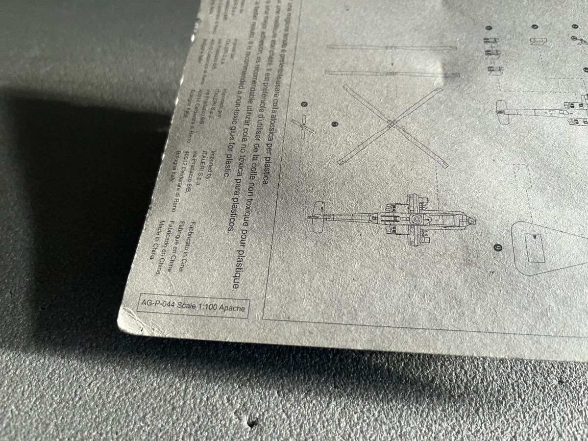 Avion miniature Militaire Hélicoptère Apache Fabbri Italeri 1/100