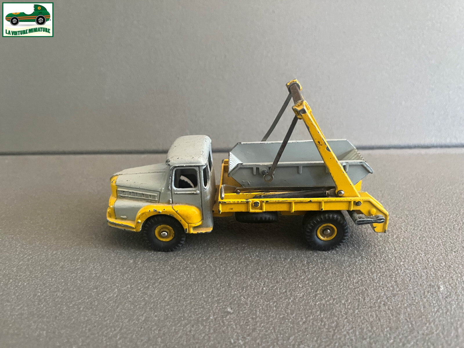 Ancienne Miniature Camion Multibenne Unic Dinky SuperToys Meccano France Epave