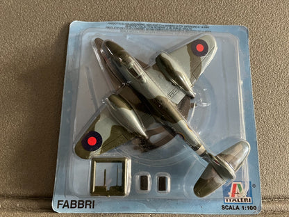 Avion miniature Militaire Meteor Fabbri Italeri 1/100