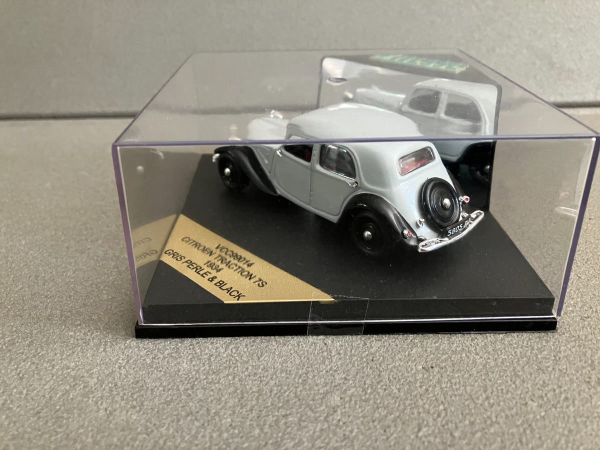 Voiture Miniature Citroen Traction 7S 1934 Gris Noir Vitesse au 1/43