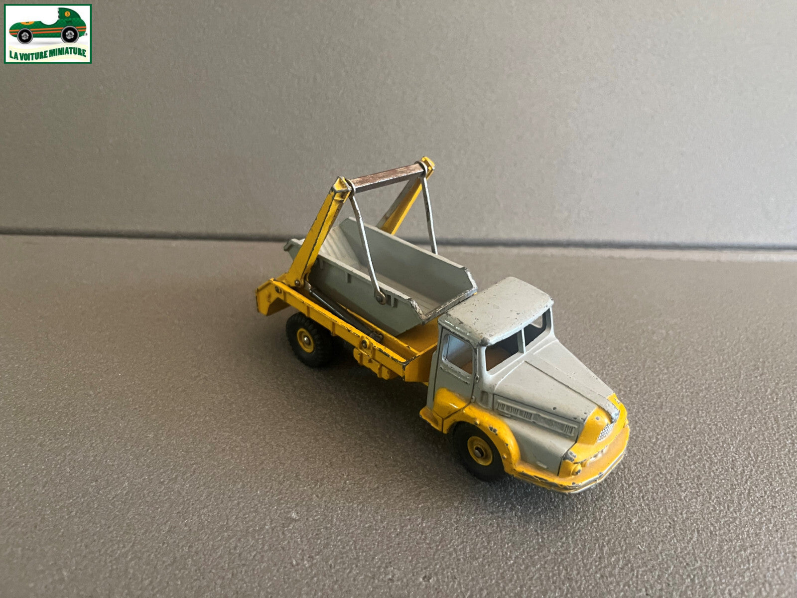 Ancienne Miniature Camion Multibenne Unic Dinky SuperToys Meccano France Epave