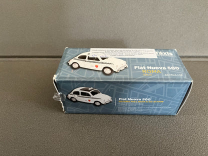 Voiture Miniature Fiat Nuova 500 Rome Taxi du Monde Welly 1/38