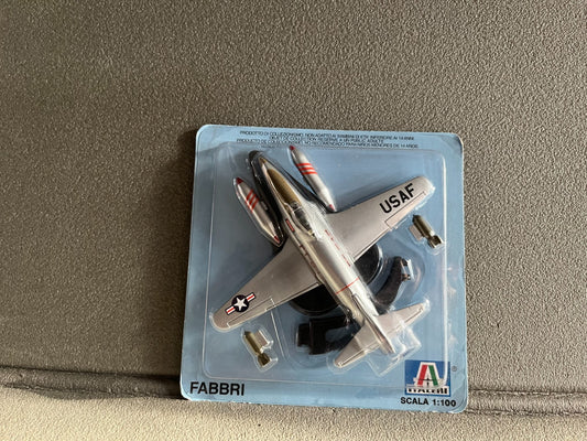 Avion miniature Militaire F-80 Fabbri Italeri 1/100