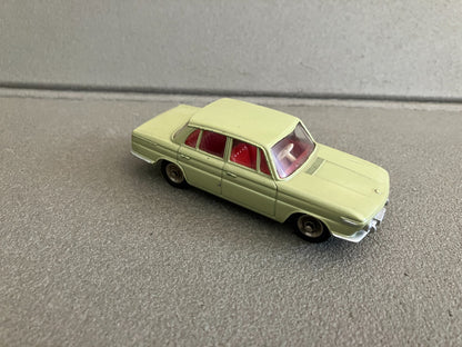 Ancienne Voiture Miniature BMW 1500 534 France Meccano Dinky Toys 1/43
