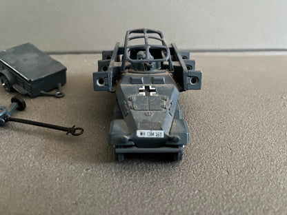 Ancienne Miniature Militaire Hanomag Rocket Launcher + Remorque Corgi Défauts