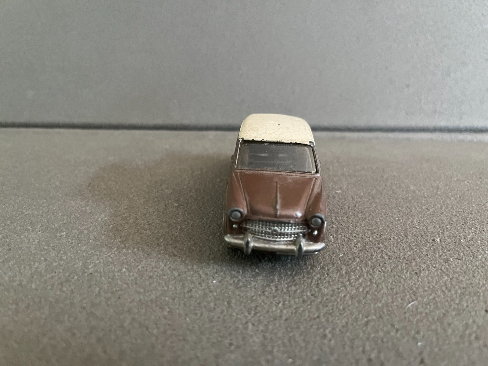 Ancienne Miniature Voiture Fiat 1200 Grande Vue Dinky Toys Meccano France Epave