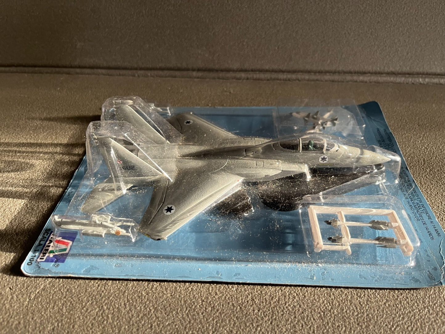 Avion miniature Militaire F-15C Fabbri Italeri 1/100