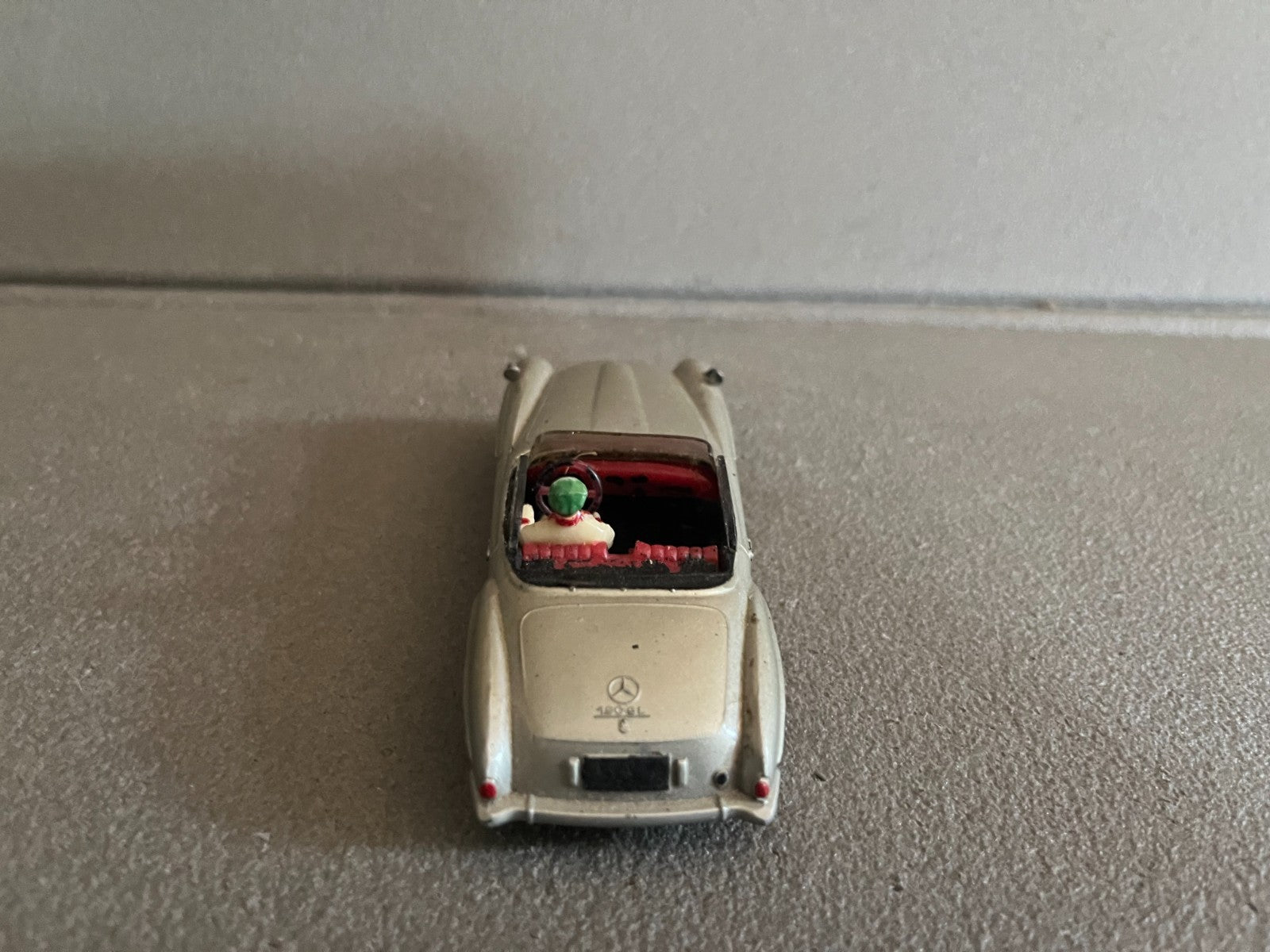 Ancienne Voiture Miniature Mercedes 190 SL Solido Série 100 Fr au 1/43 Modifiée