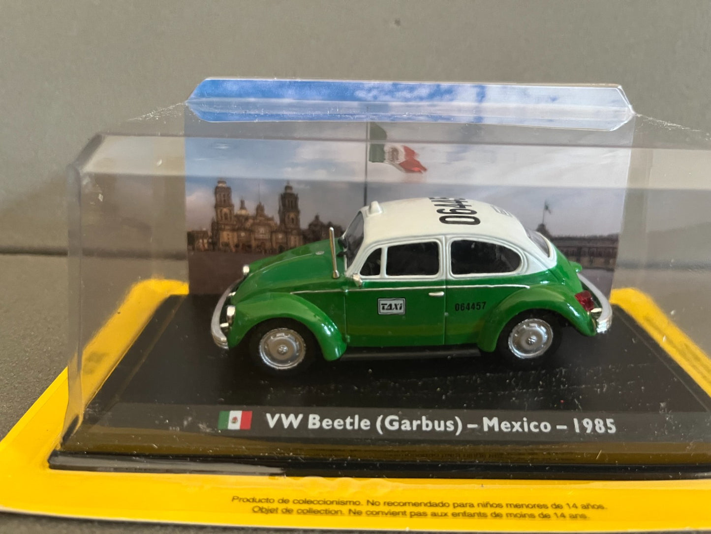 Voiture Miniature Volkswagen VW Beetle Garbus Mexico 1985 Taxi du Monde au 1/43