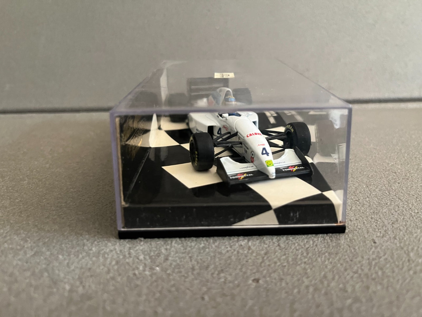 Voiture Miniature Formule 1 F1 Tyrrell Yamaha 022 Blundell Minichamps au 1/43