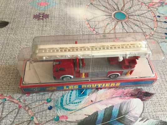 Voiture Miniature Camion Pompiers Echelle Mercedes Holly Car 6953 Vintage
