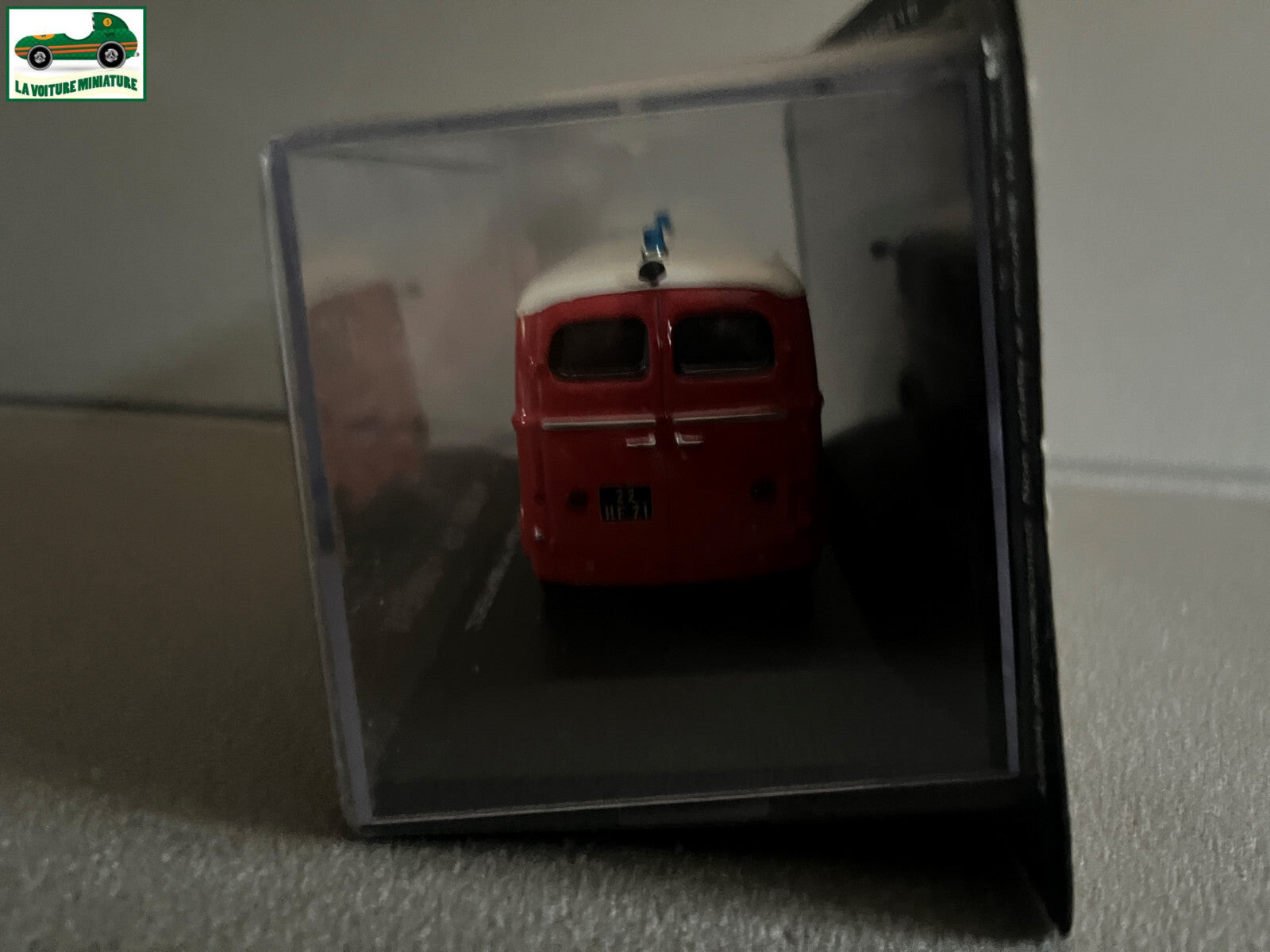 Voiture Miniature Camion Peugeot D3A Pompiers au 1/43