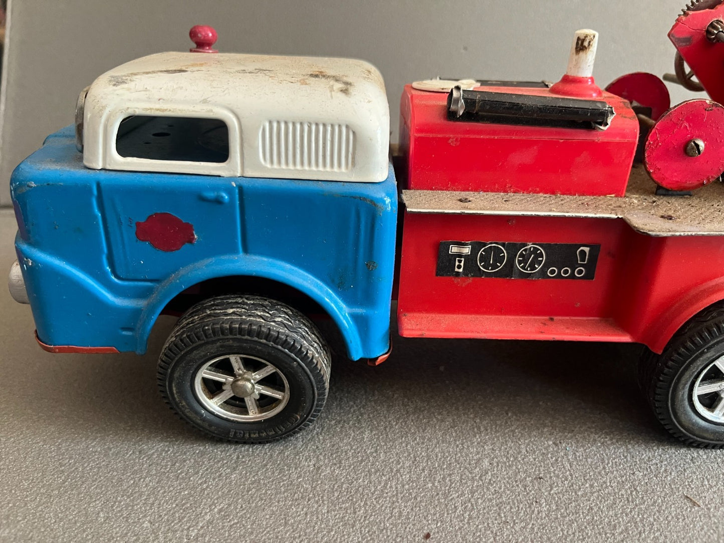 Jouet Ancien Voiture Miniature Tôle Camion Pompiers Gama Incomplet