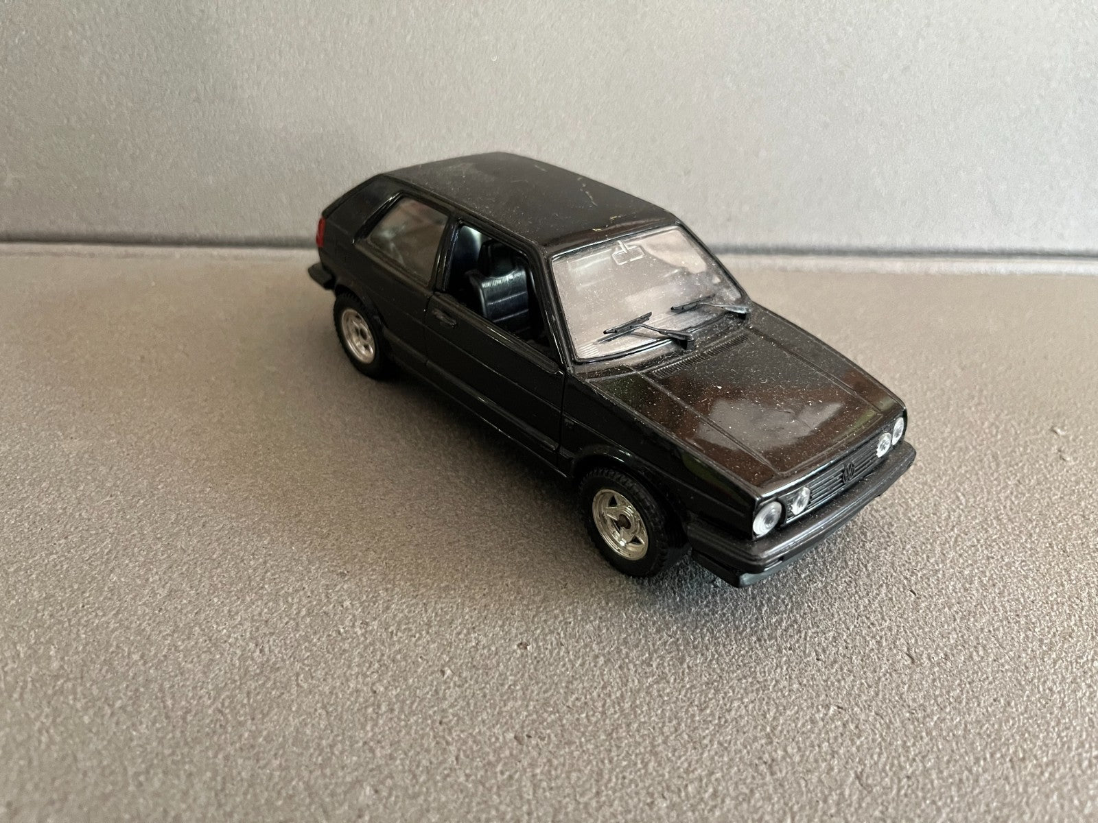 Ancienne Miniature Voiture Volkswagen Golf GL Polistil 1/25