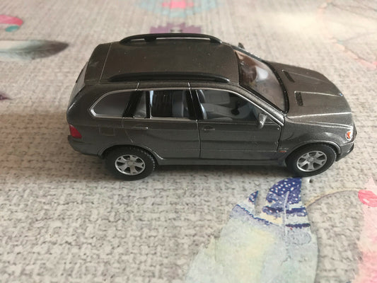 Voiture miniature BMW X5 Kinsmart à Friction au 1/36