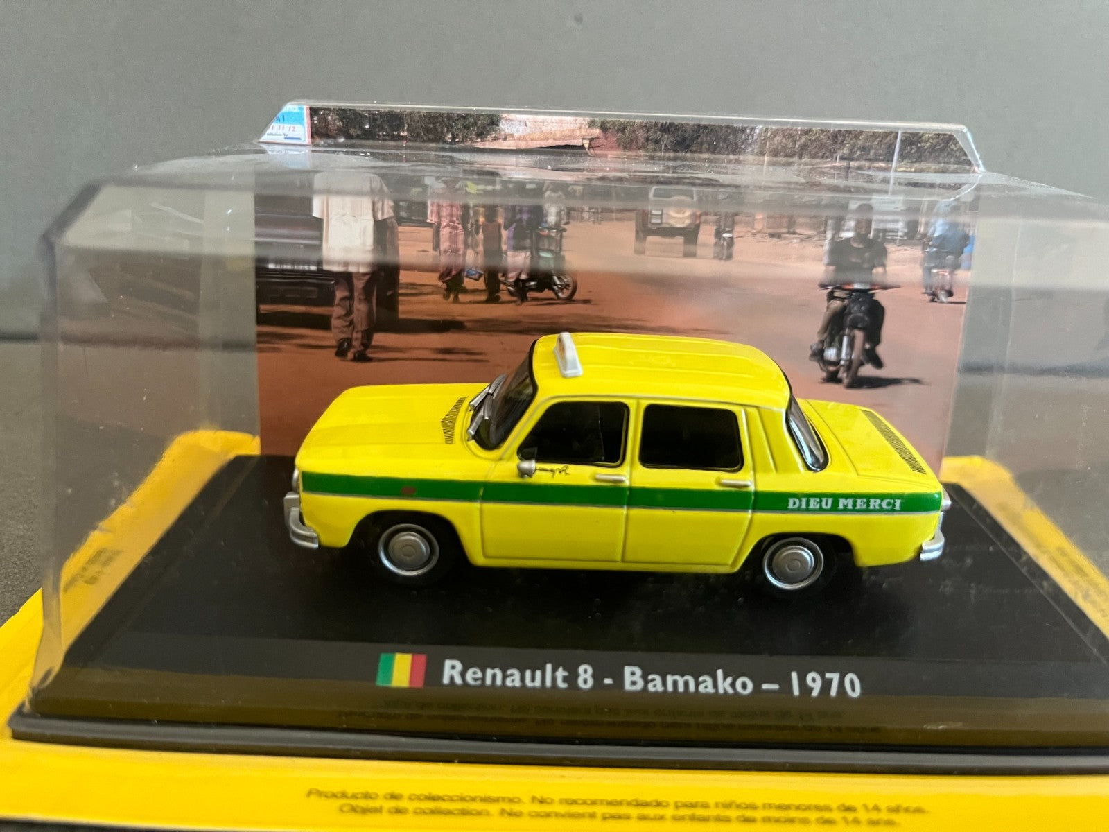 Voiture Miniature Renault 8 Bamako 1970 Taxi du Monde au 1/43