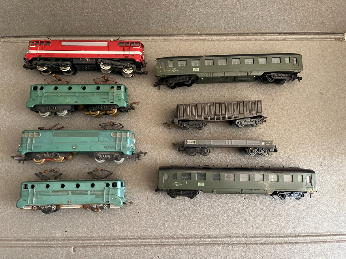 Jouets Anciens Lot de Locomotive Jouef Lima BB Wagon Hornby Troby HO Pour Pièces