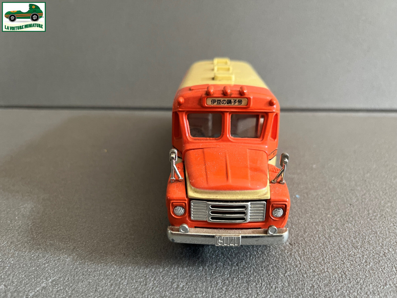 Ancienne Voiture Miniature Autobus Isuzu Bonnet Bus Tomica Dandy Japan 1/43