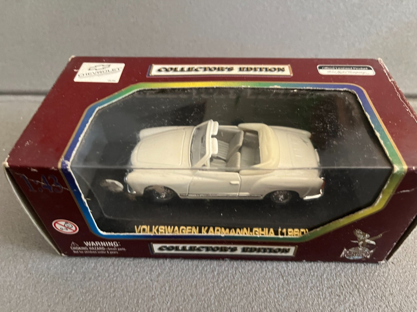 Voiture Miniature Volkswagen Karmann Ghia 1960 Road Legends au 1/43