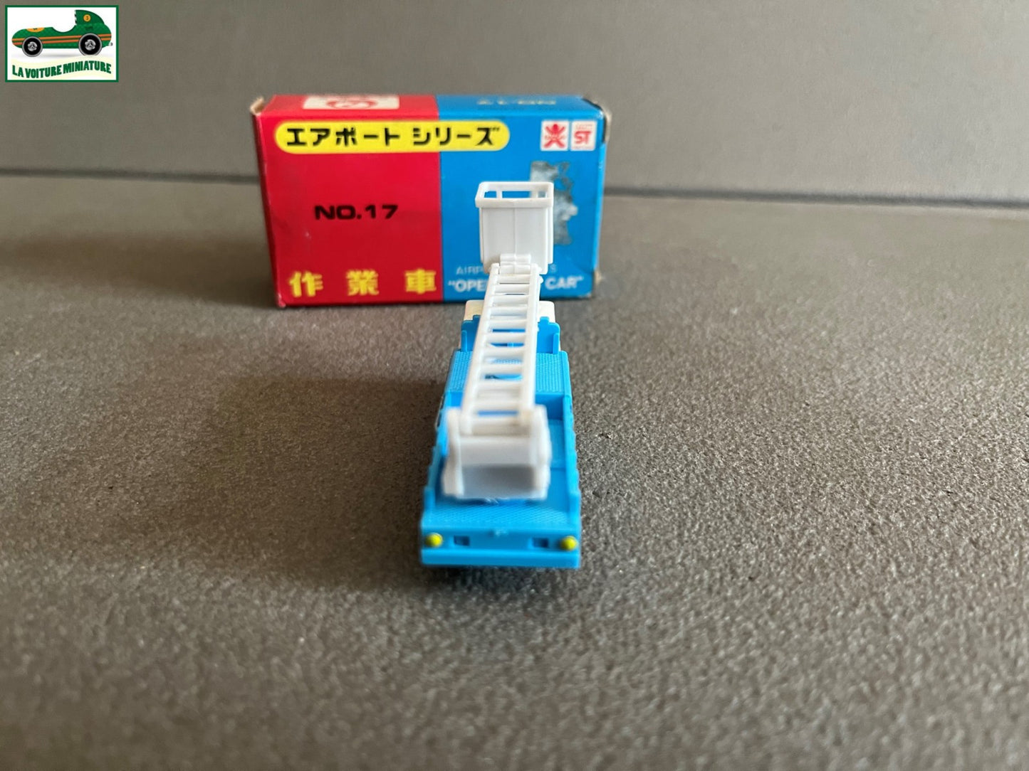 Voiture miniature Camion Jupiter Airport Series Operation Car Bandai Japan