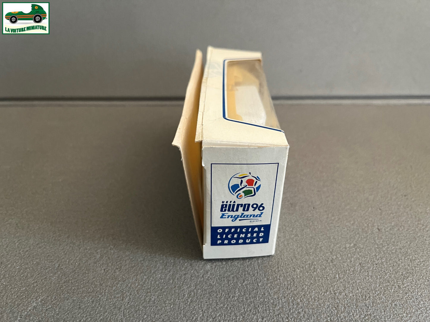 Ancienne Voiture miniature Bedford Lledo Euro 96 England Football