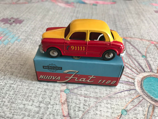Voiture miniature Taxi Fiat 1100 Nuova Mercury Hachette 1/48 1/43 Style Dinky