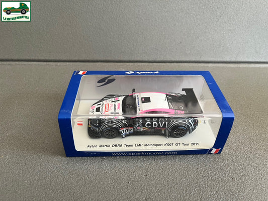 Voiture Miniature Aston Martin DBR9 Team LMP Motorsport GT Tour 2011 Spark  1/43