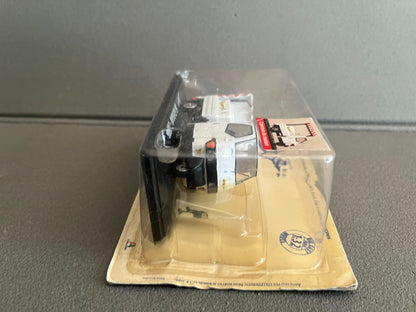 Voiture Miniature Triporteur APE 50 Gelataio Glacier 2006 au 1/32