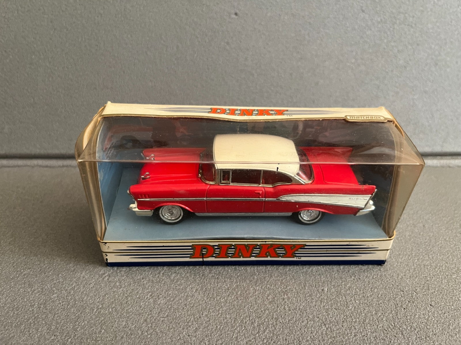 Voiture Miniature Chevrolet Bel Air 1957 Dinky Matchbox au 1/43