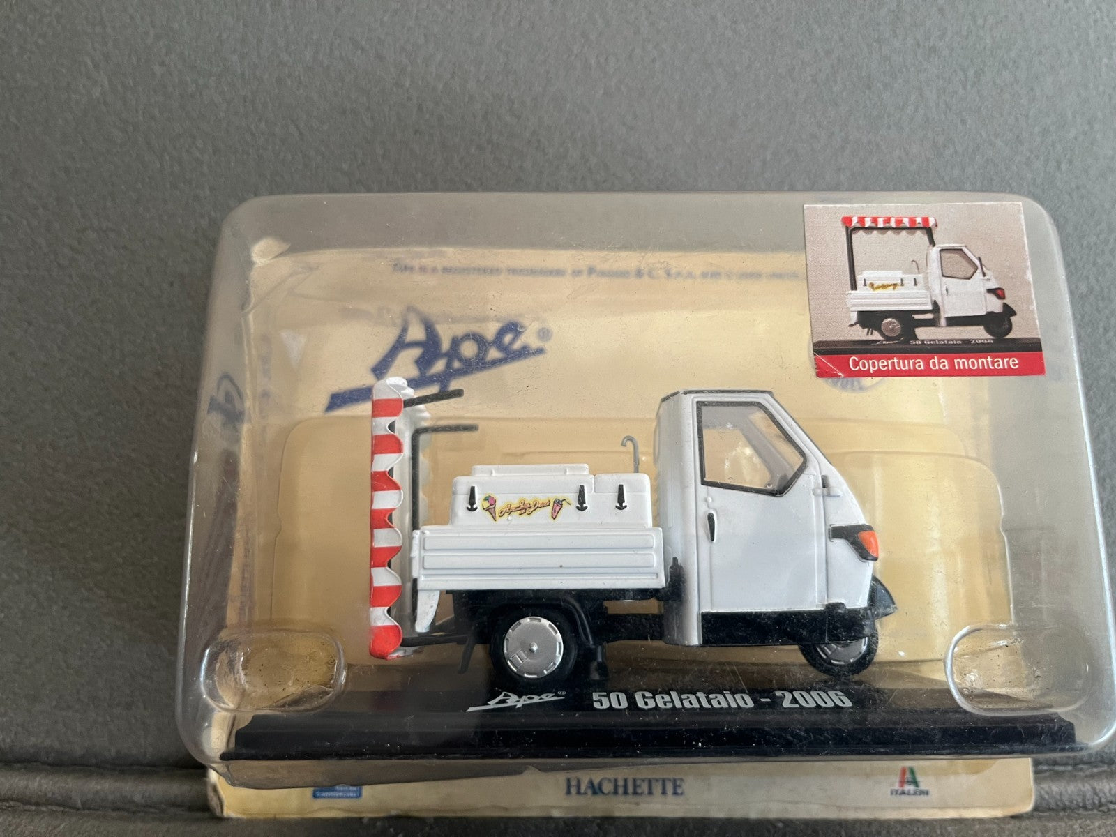 Voiture Miniature Triporteur APE 50 Gelataio Glacier 2006 au 1/32