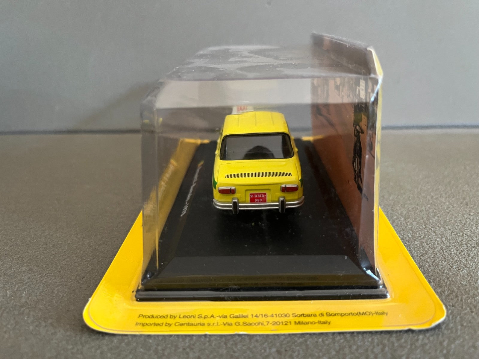 Voiture Miniature Renault 8 Bamako 1970 Taxi du Monde au 1/43