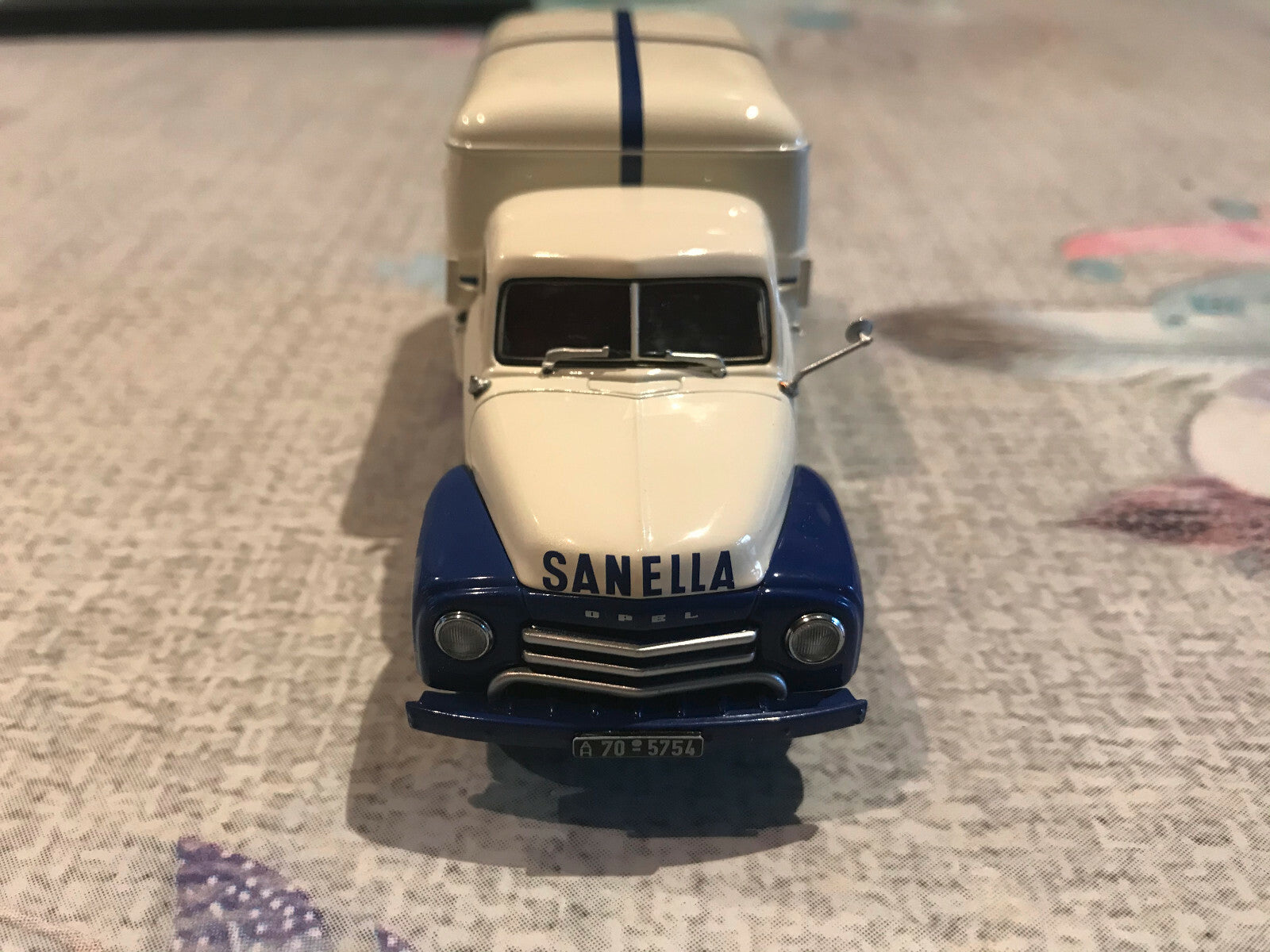 Voiture Miniature Camion Opel Blitz 1.75t Minichamps Sanella au 1/43 Défauts