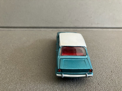 Ancienne Voiture Miniature Triumph 2000 135 Meccano England Dinky Toys 1/43