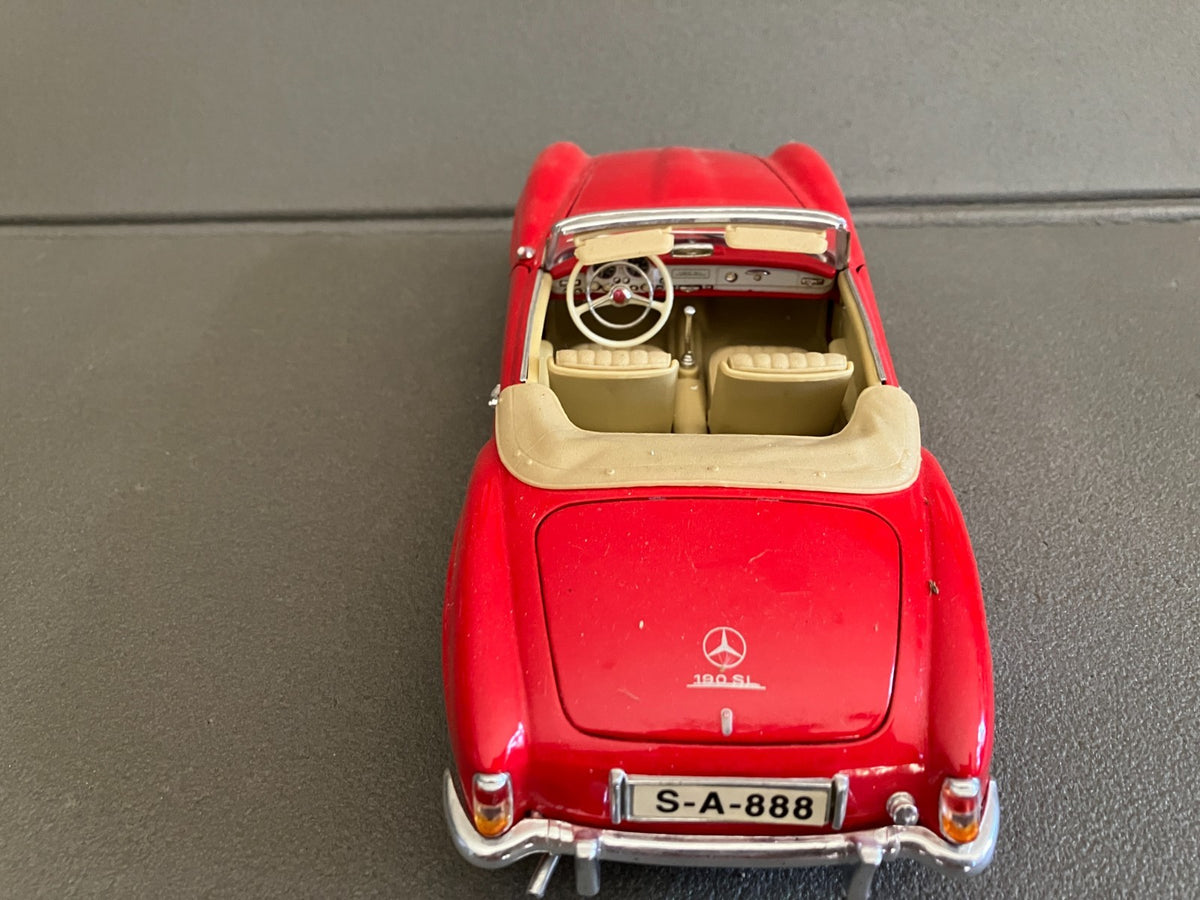 Ancienne Voiture miniature Mercedes Benz 190 SL 1955 Maisto au 1/18 Incomplète