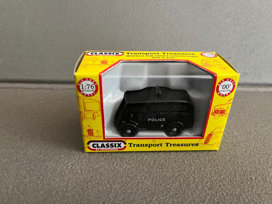Voiture Miniature Fourgon Austin 101 Estate Police Classix au 1/76