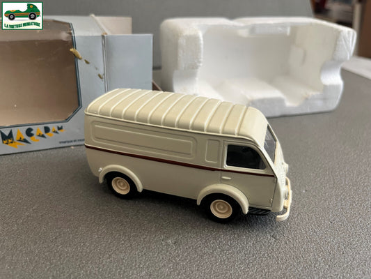 Voiture Miniature Renault 1000 KG Macadam au 1/43