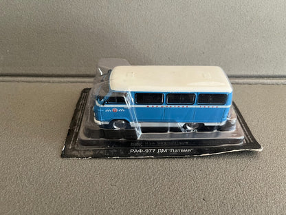 Voiture Miniature Camion Raf 977 Taxi Ixo DeAgostini URSS Pays Est Russie 1/43