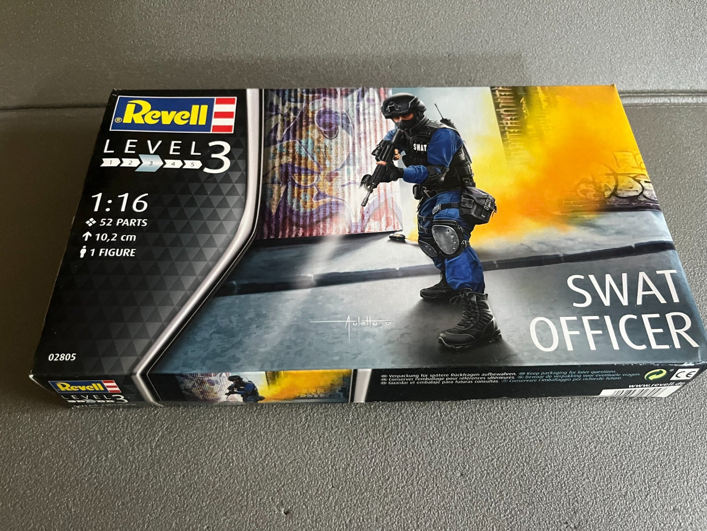 Maquette à monter Figurine Militaire Revell Swat Officer 1/16