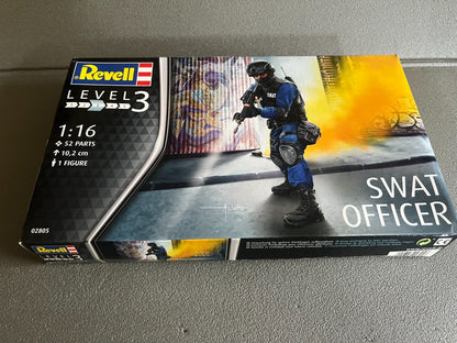 Maquette à monter Figurine Militaire Revell Swat Officer 1/16