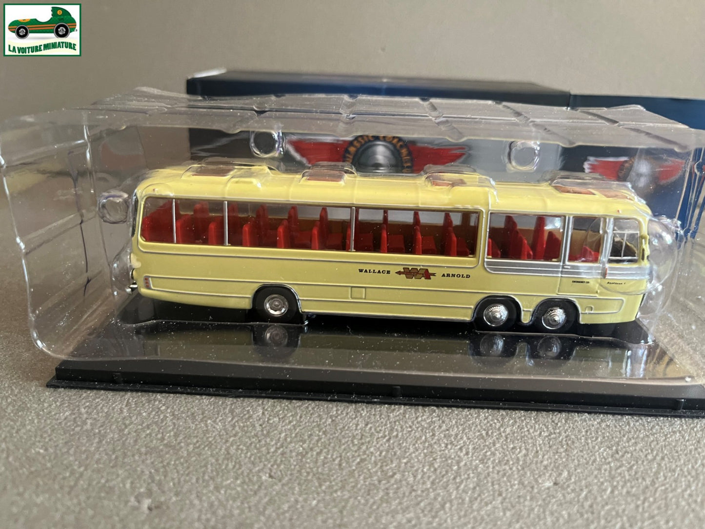 Voiture miniature Wallace Arnorld Bedford VAL Autobus Bus Autocar Atlas 1/72