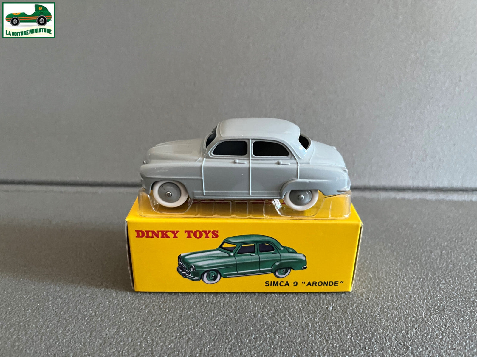 Voiture miniature Simca 9 Aronde 24U Dinky Toys Atlas