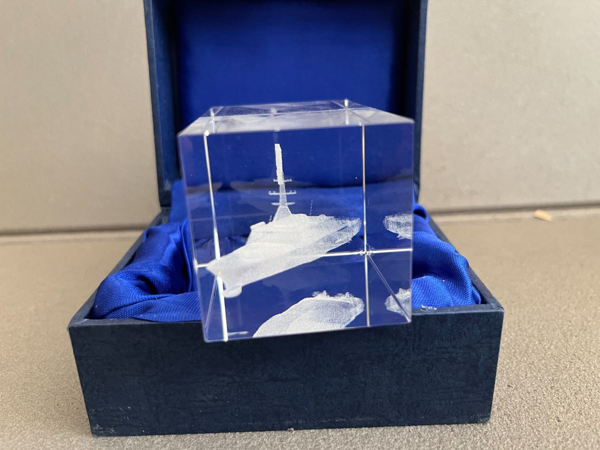 Rare Presse Papier Verre Bateau Navire Guerre Marine Collection Militaire DCN